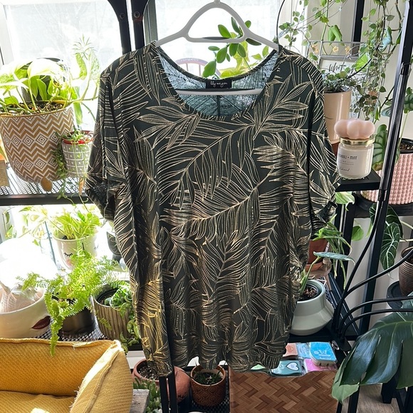 LILY MORGAN | Leaf Print Women's Top - Picture 1 of 8